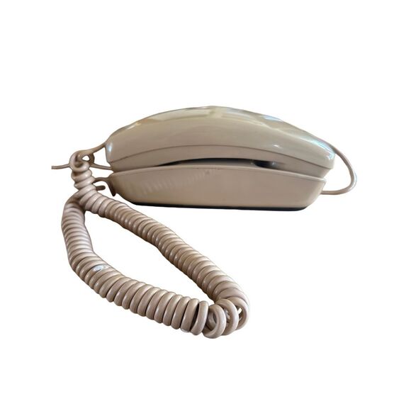 Vintage Mid Century Western Electric Trimline Rotary Dial Beige Tan Telephone - Picture 4 of 7